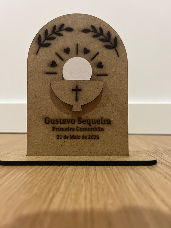 Lembrança de Primeira Comunhão Personalizada em Madeira