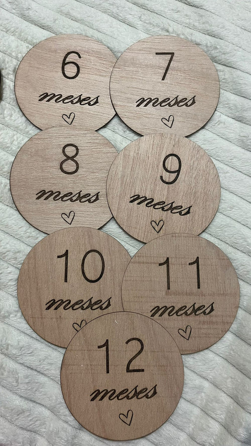 Kit placas milestone bebé em madeira — meses 6 a 12