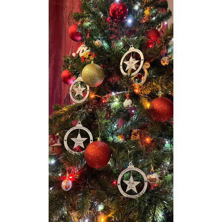 Bola de Natal em Madeira com Estrela – Homenagem a Entes Queridos